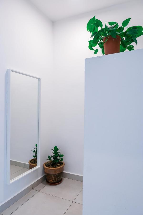 Comfy Sofy 21- Backyard Garden- Night Market Area คาเมรอนไฮแลนด์ ภายนอก รูปภาพ